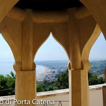 Il Berso Di Porta Catena Vasto Bagian luar foto