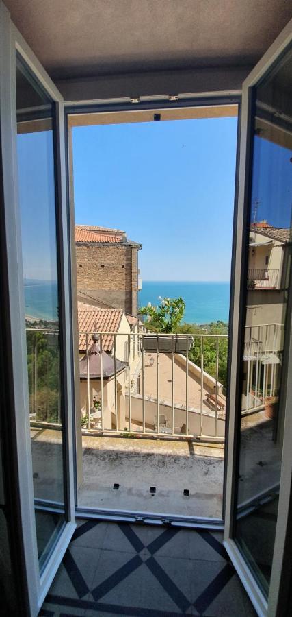 Il Berso Di Porta Catena Vasto Bagian luar foto