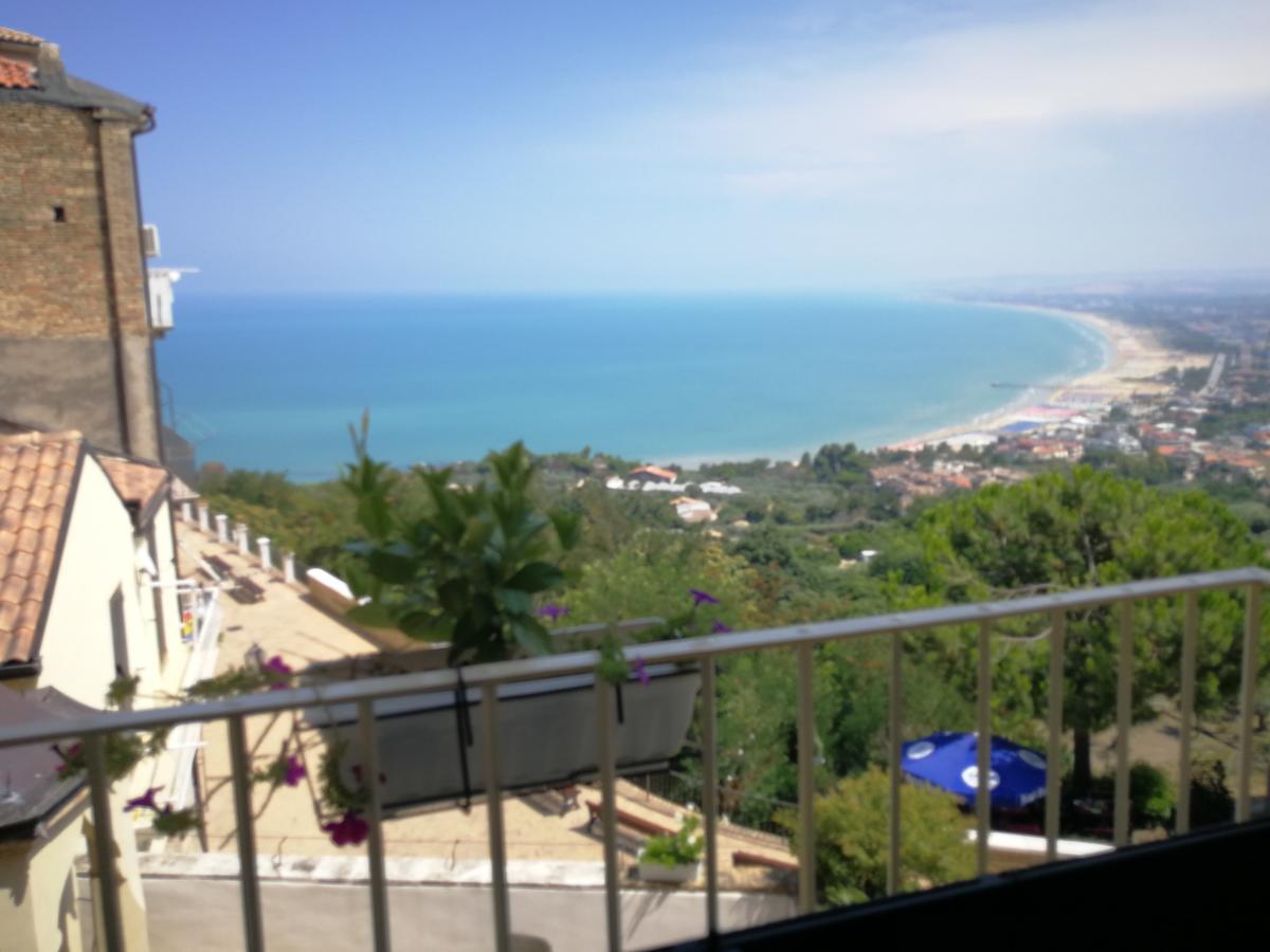 Il Berso Di Porta Catena Vasto Bagian luar foto