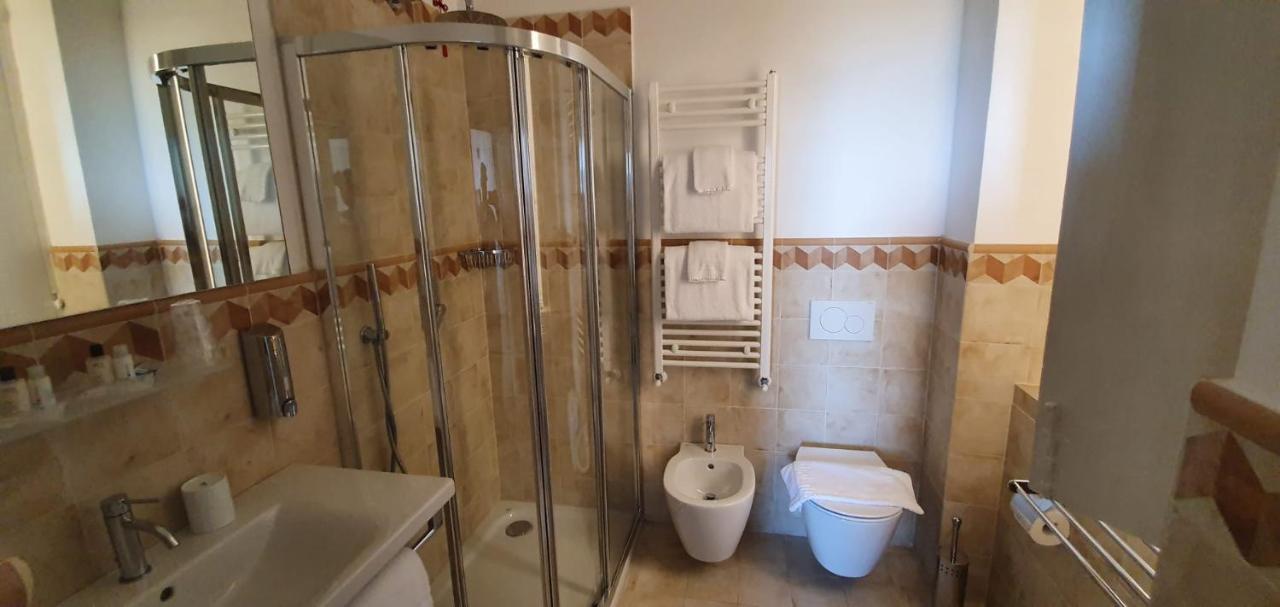 Il Berso Di Porta Catena Vasto Bagian luar foto