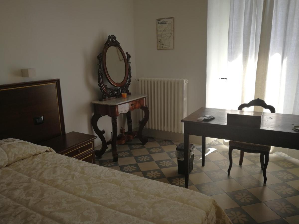 Il Berso Di Porta Catena Vasto Bagian luar foto